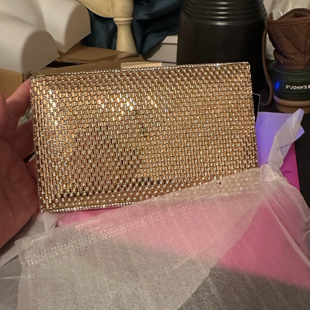 Elegant Gold Crystal Clutch with Chain Straps - Picture 7 of 14